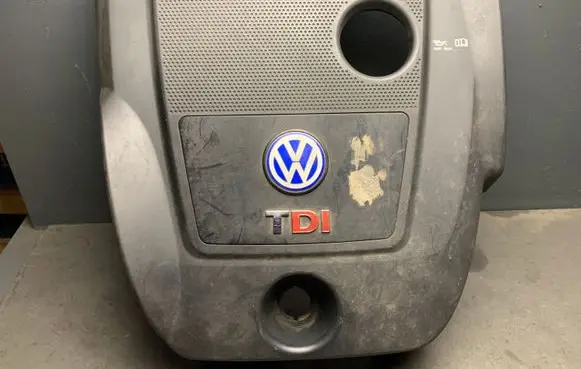 Volkswagen Golf IV Engine cover (trim) 038103925AJ 013316 054597