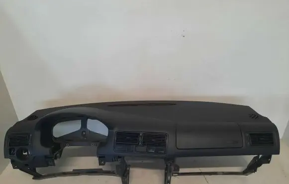 Volkswagen Golf IV Dashboard 1J1857181A