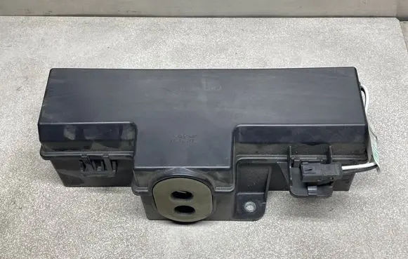 Opel Insignia A Tailgate hydraulic pump motor 13279362