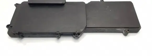 Mercedes-Benz E W210 Fuse box cover 2105400682