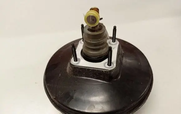 Mazda 3 I Brake booster BP8J43950B 3N612B195EJ