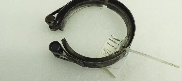 Volvo XC60 Muffler pipe connector clamp 31219900