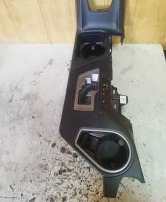 Toyota RAV 4 (XA40) Center console 650WLHD