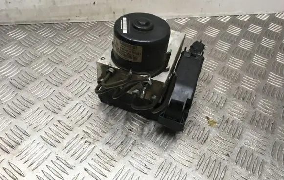 Mercedes-Benz C AMG W203 ABS Pump 06740822814643 113941293 0435458728