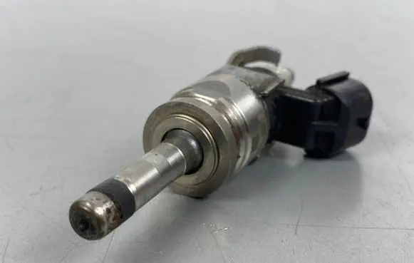 Nissan X-Trail T33 Fuel injector 16006CA0B 10E2818762
