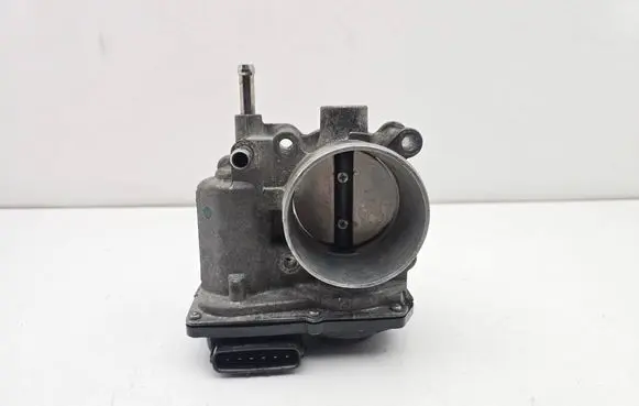 Toyota Auris E180 Throttle valve 220300T110