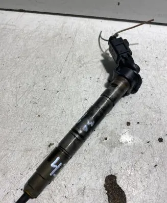 Audi A6 S6 C6 4F Fuel injector 059130277Q
