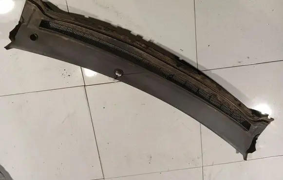 Ford Focus Wiper trim