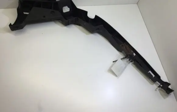 Volkswagen PASSAT B5 Front bumper mounting bracket 3B0807049