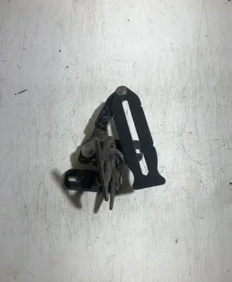 Audi 100 S4 C4 Engine bonnet/hood lock/latch loop/hook 4A0823480A