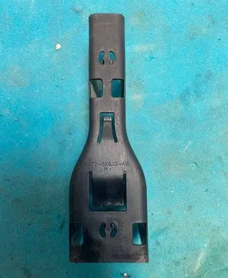 Land Rover Discovery Sport Rear control arm FK725K832AA FK72-5K832-AA