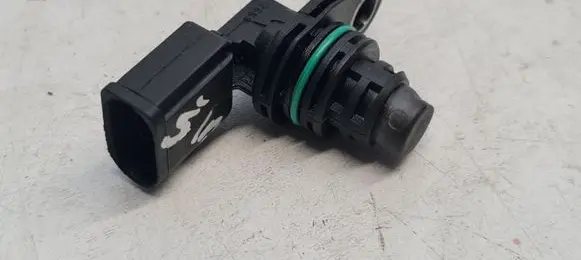 Volkswagen Golf V Camshaft speed sensor 030907601E