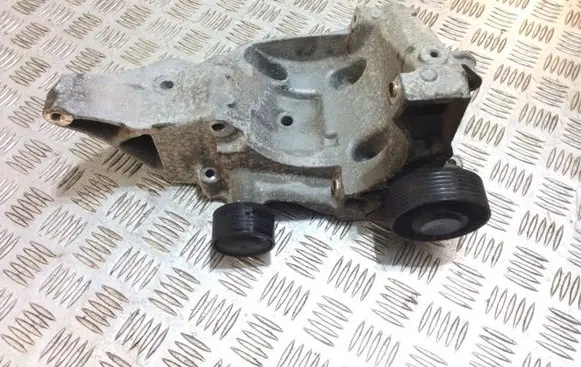 BMW 3 E90 E91 A/C compressor mount bracket 7802639