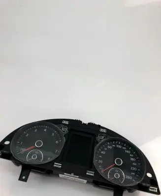 Volkswagen PASSAT B7 Speedometer (instrument cluster) 3AA920870E