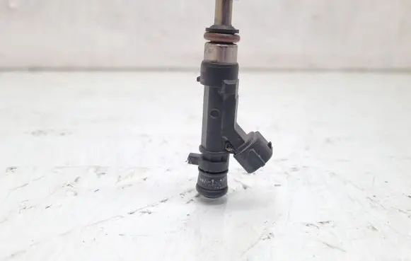 Audi A4 S4 B6 8E 8H Fuel injector 06E133551 0280158053