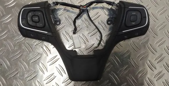 Toyota Verso Steering wheel trim 