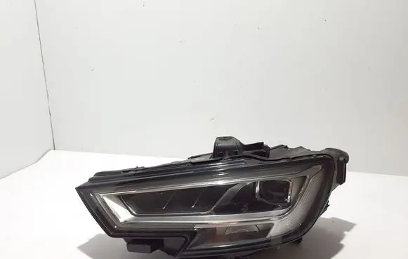 Audi A3 S3 8V Headlight/headlamp 8V0941035