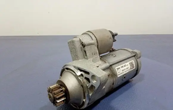Volkswagen PASSAT CC Starter motor 02E911023T