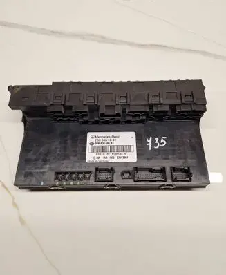 Mercedes-Benz C W203 Fuse module 2035451801 5DK00848640