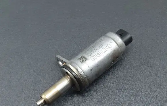 Audi A8 S8 D4 4H Camshaft vanos timing valve 06E103697H 10797401 13013011204D