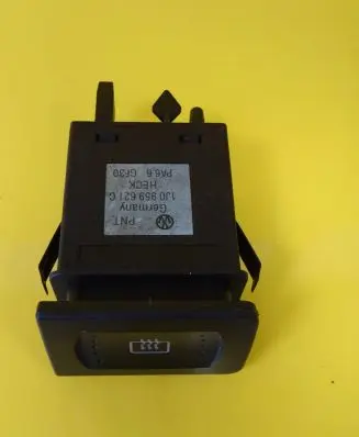 Volkswagen Golf IV Windscreen/window heater switch 1J0959621C