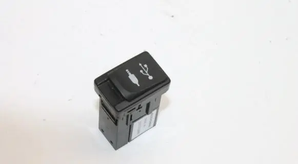 Subaru BRZ AUX in-socket connector 86257CA000