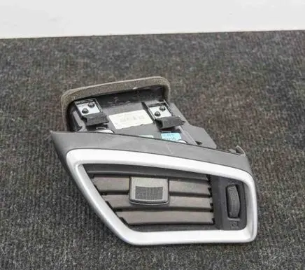 Nissan Qashqai Dashboard air vent grill cover trim 