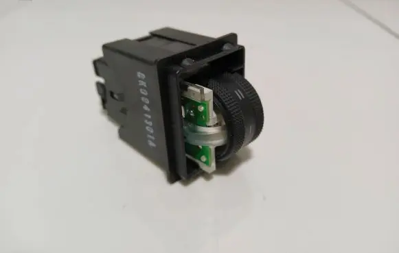 Audi A4 S4 B8 8K Headlight level height control switch 8K0941301A