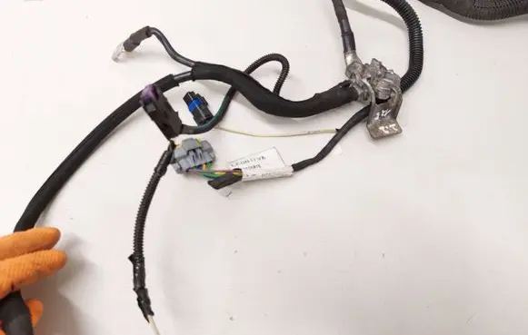 Citroen C5 Positive cable (battery) 9684771680