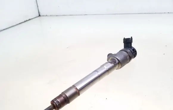 Maserati Levante Fuel injector 35062015F 0445110523