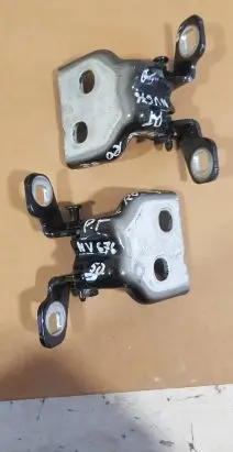 Dacia Sandero III Rear door hinge set 