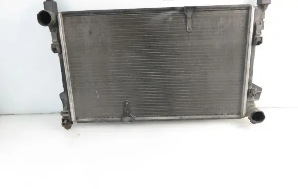 Mercedes-Benz C AMG W203 Coolant radiator 2035000403