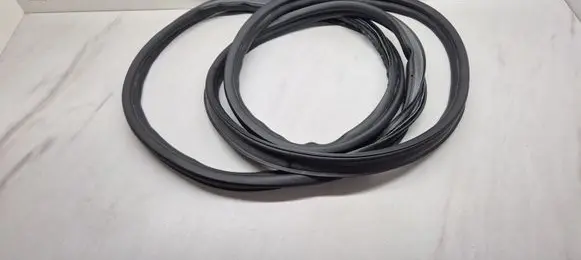 Hyundai Santa Fe Trunk rubber seal (body) 