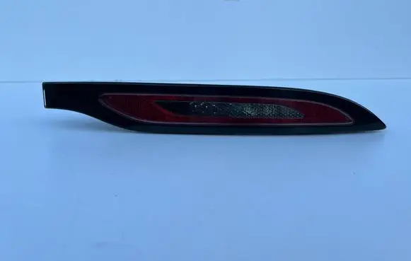 Land Rover Evoque II Rear bumper light K8D215K272AD LR173019 FR26839462