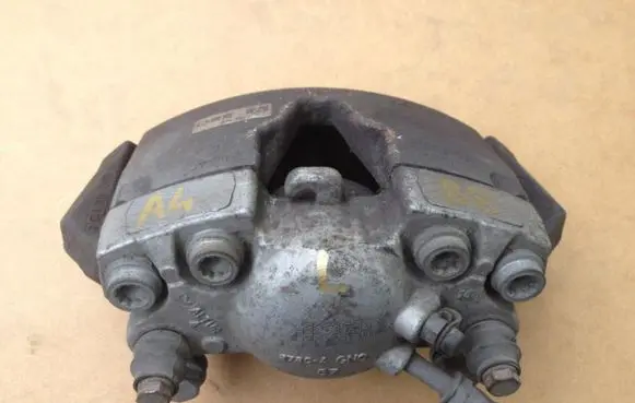 Audi A4 S4 B8 8K Front brake caliper 8K0105S