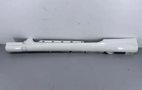 Mercedes-Benz E C207 W207 Sill A2076900940
