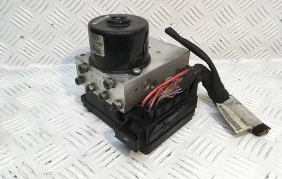 Mercedes-Benz CLK A209 C209 ABS Pump A0064310412