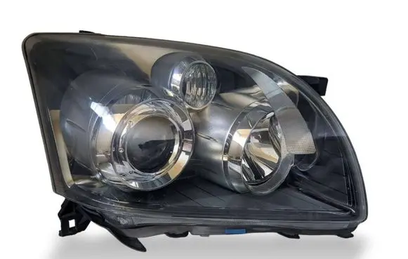 Toyota Avensis T250 Headlight/headlamp 35109