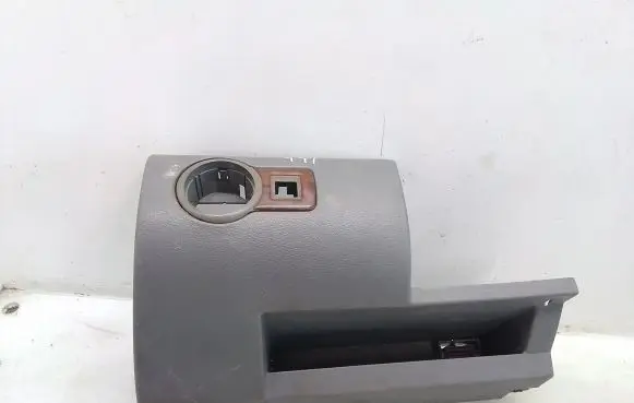 Dashboard lower bottom trim panel