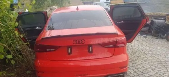 Audi RS3 Rear muffler/silencer tail pipe brak