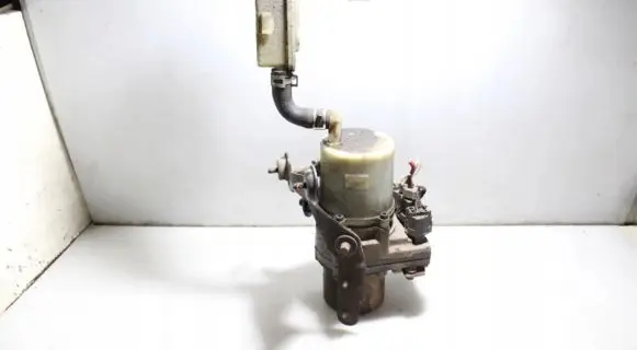Mazda 3 I Power steering pump