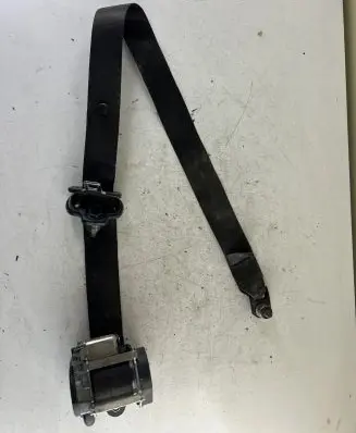 Mitsubishi Colt Front seatbelt 606844000