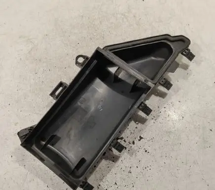 BMW 5 E60 E61 Air filter box cover 64316950936