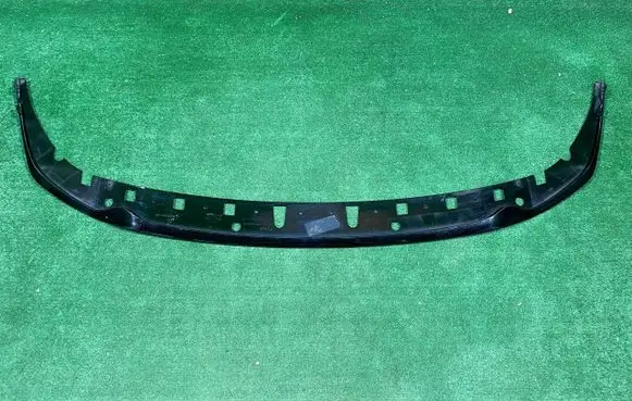 BMW 1 F40 Front bumper lip 8075331