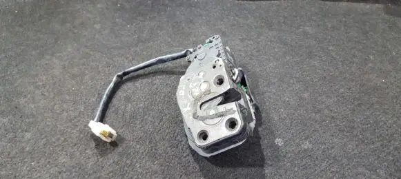 Mazda MX-6 Front door lock 1528007011 152800-7011