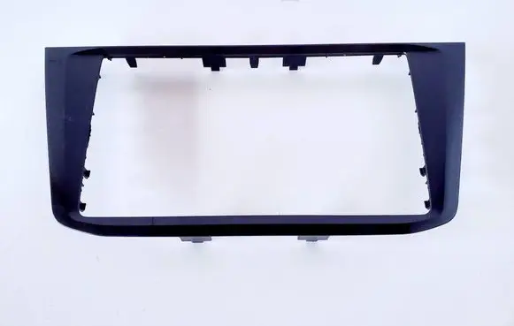Volkswagen Tiguan Radio/GPS head unit trim 5NA858069B