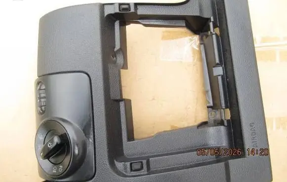 Volkswagen Golf VI Dashboard lower bottom trim panel 5K1858365 5K1858367