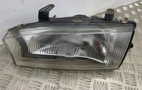 Subaru Outback Headlight/headlamp