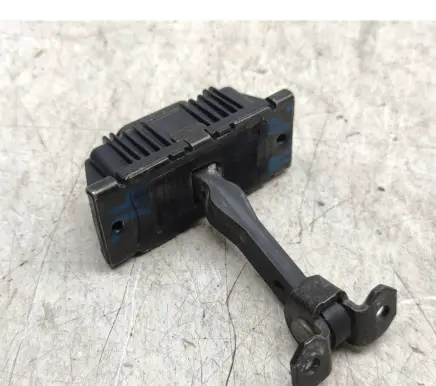 Mercedes-Benz Vito Viano W639 Front door check strap stopper A6397200016