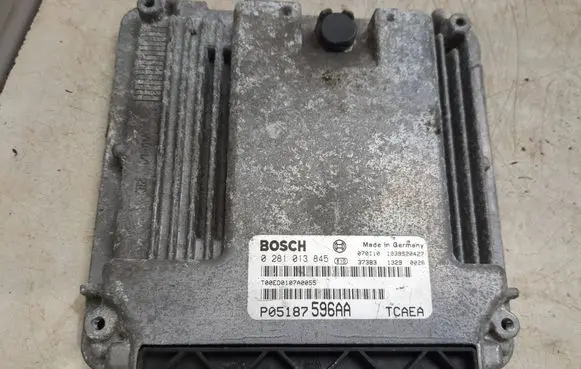 Jeep Patriot Engine control unit/module 1039S20427 P05187596AA 0281013845